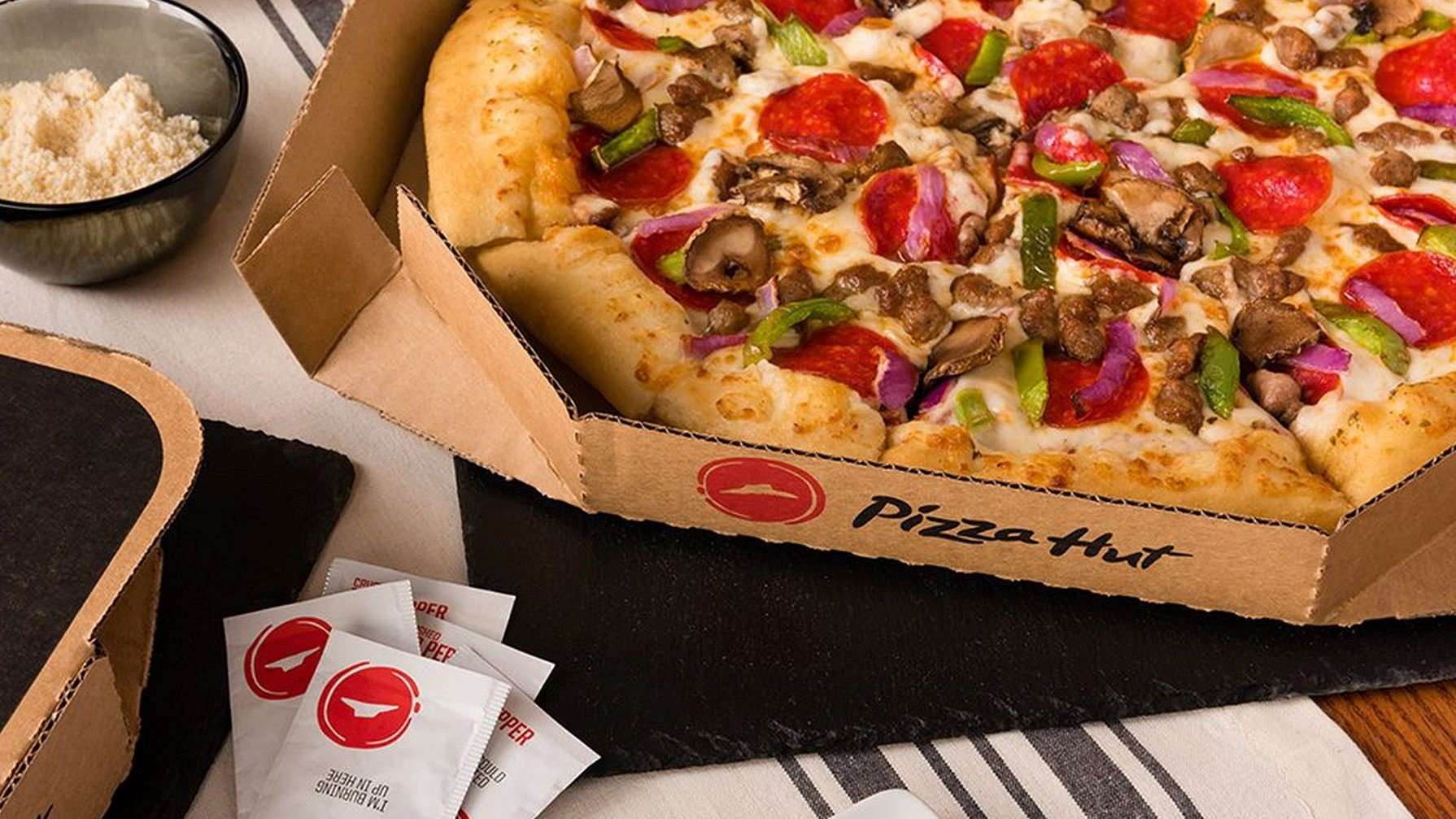 2021 hut harga pizza
