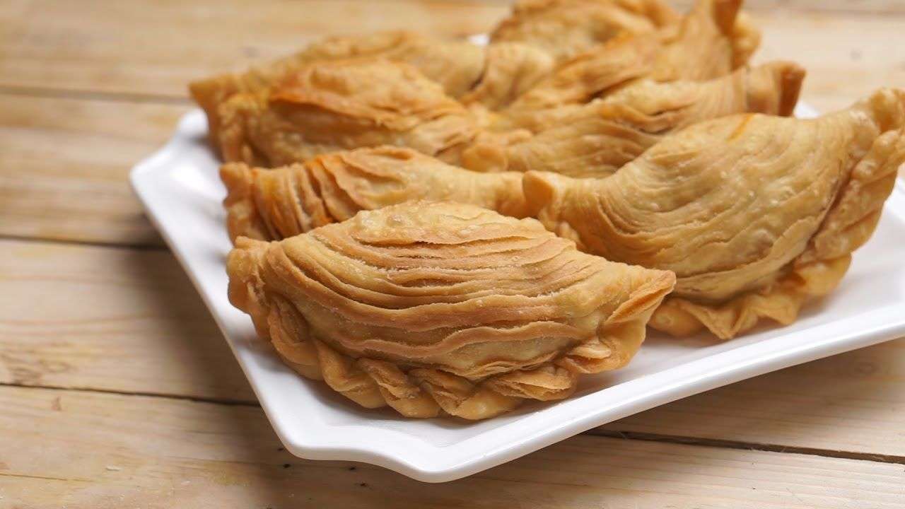 Curry Puff Recipe How to Make Delicious Homemade Curry Puff