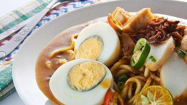 Mee Rebus Recipe: How to Make Authentic Mee Rebus at Home